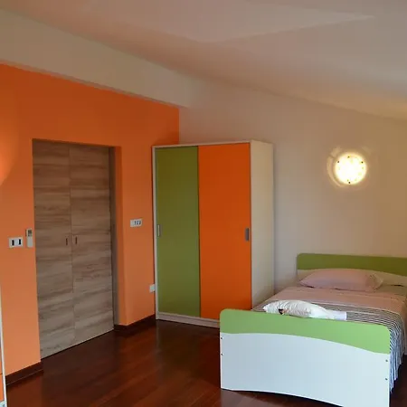 Holiday Home Manuela Trogir Zewnętrze zdjęcie